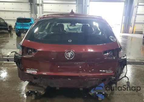 2018 Buick Regal Tourx Essence из США, поврежденный, VIN W04GV8SX8J1119753